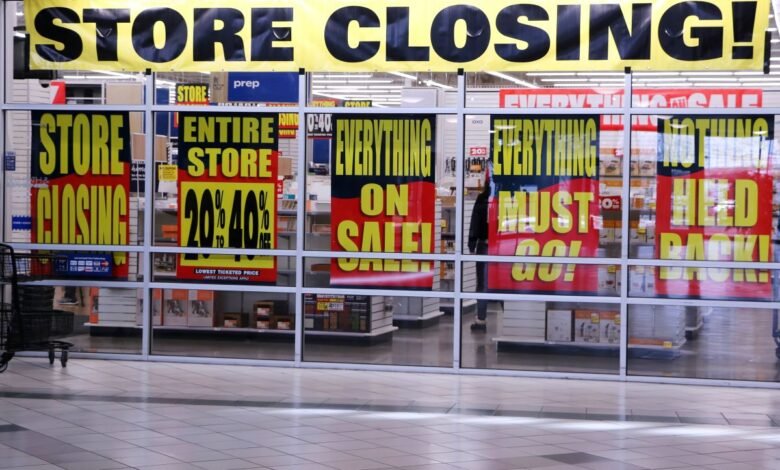 Stores Closing